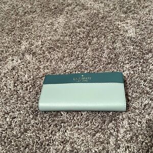 Kate Spade large slim bifold; NWT